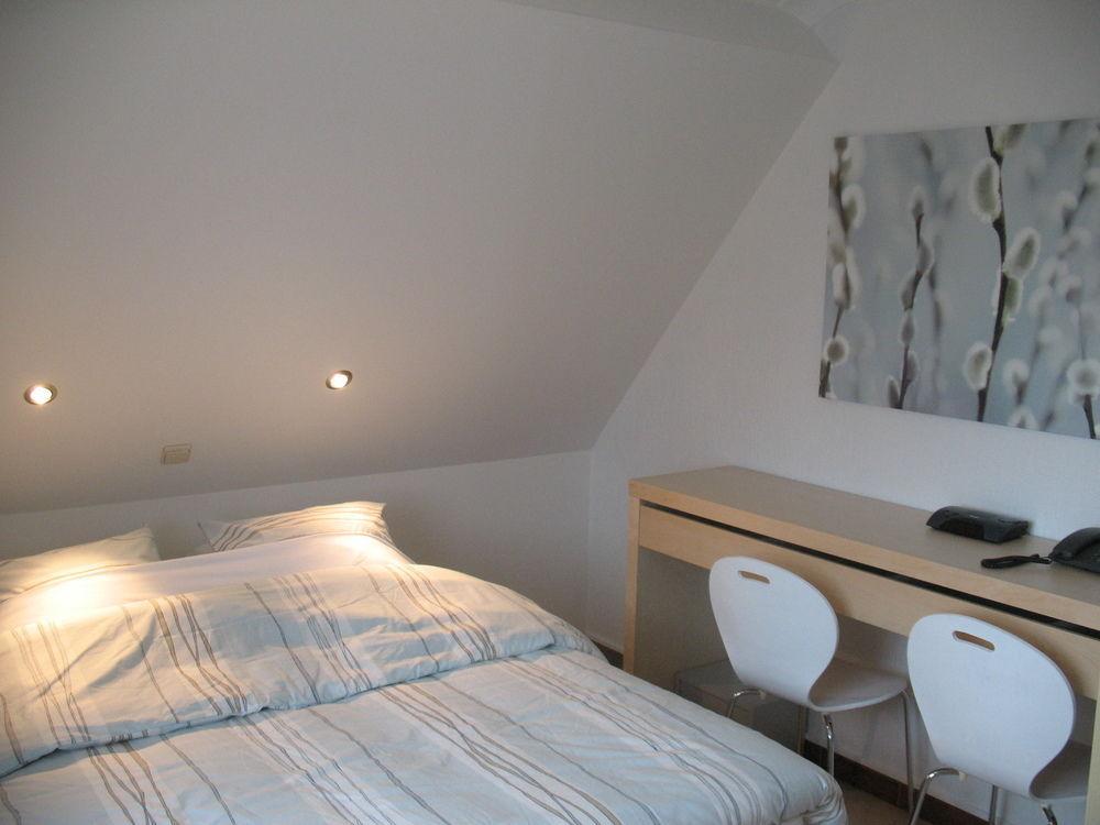Hotel Het Buskruid Lummen Buitenkant foto